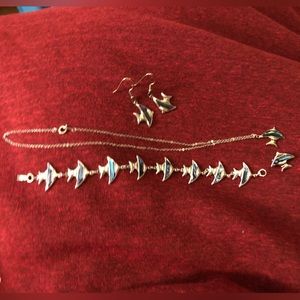 Abalone Angelfish Set (16” necklace 7” bracelet pin and earrings)